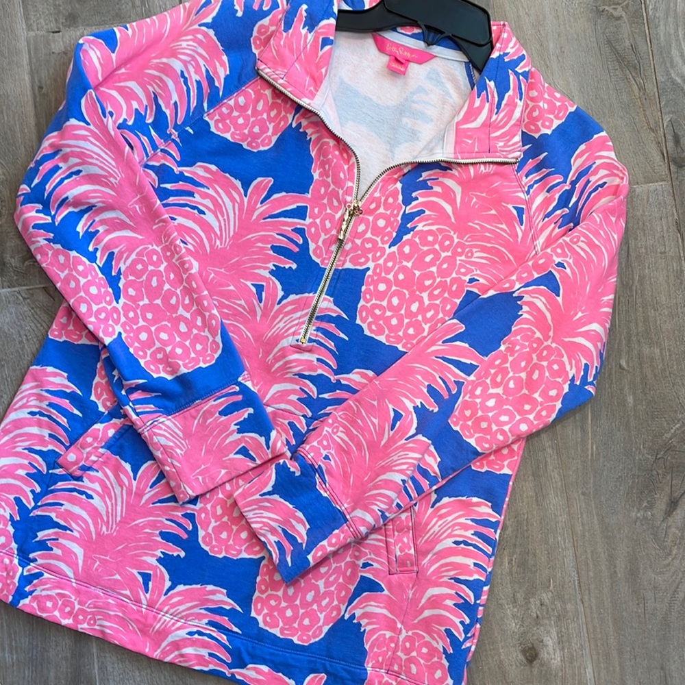 M zip up pineapple Lilly Pulitzer